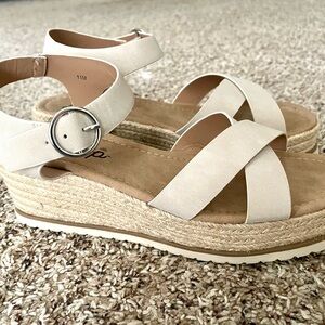 Jellypop Cream Wedge Sandals